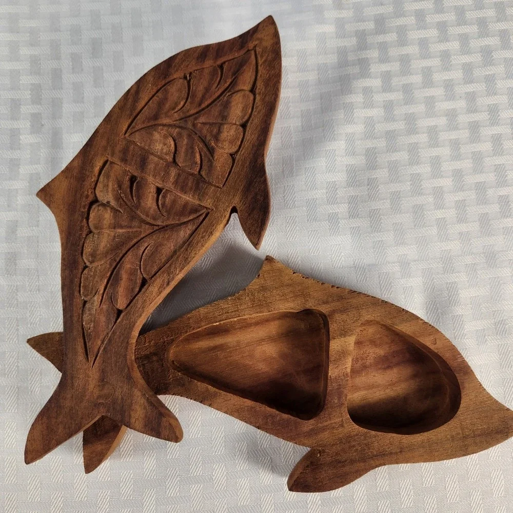 Vtg Wooden Fish Shaped Trinket Box Secret Storage Carved Wood Decor